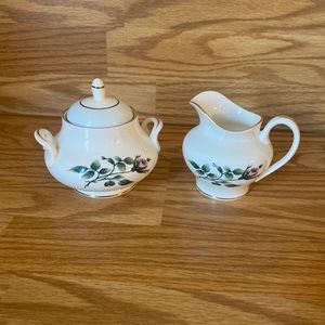 Minton English Rose (Fine Bone China) Creamer And Table Sugar Bowl / Lid…